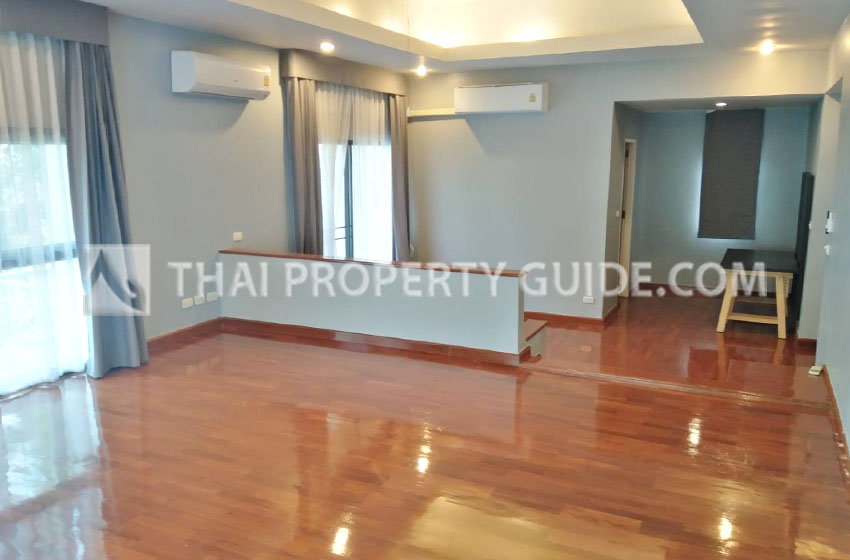 House with Private Pool in Nichada Thani 